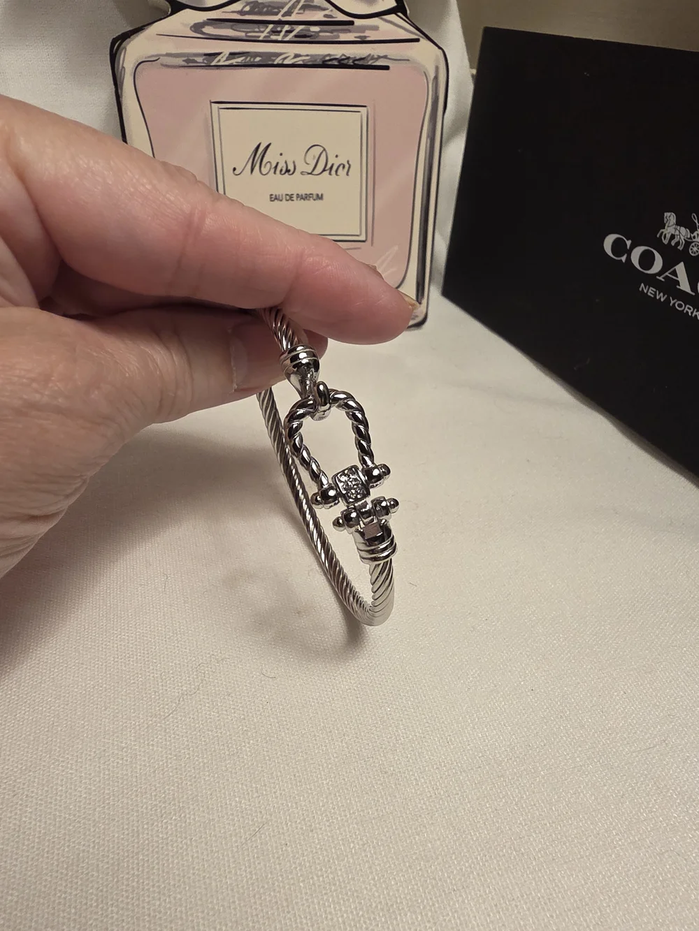 Twisted Silver Tone Cable Bracelet w/HorseShoe Closer